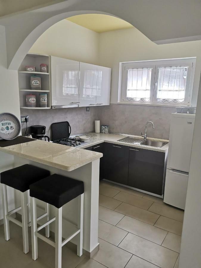 Guest House Surina App Surina'S Green Holiday Rupa Buitenkant foto