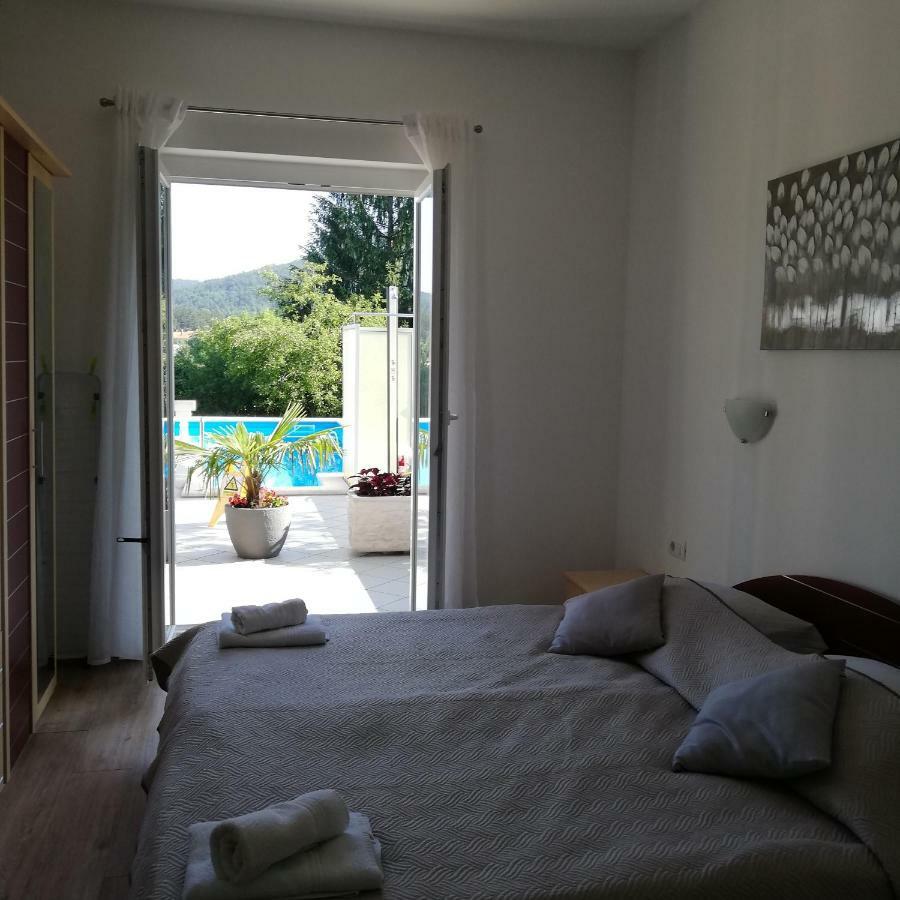 Guest House Surina App Surina'S Green Holiday Rupa Kamer foto